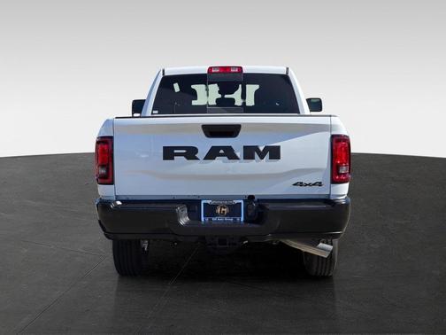 2026 RAM 2500 Tradesman Crew Cab 4x4 6'4' Box