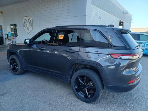 2023 Jeep Grand Cherokee Altitude
