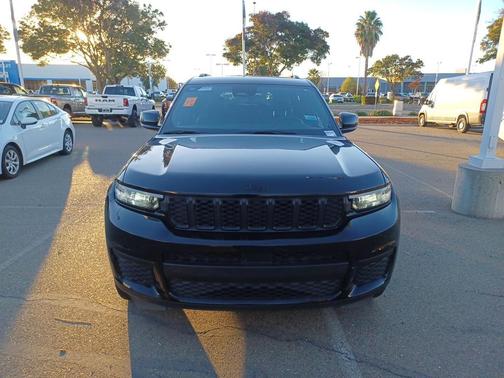 2022 Jeep Grand Cherokee L Altitude