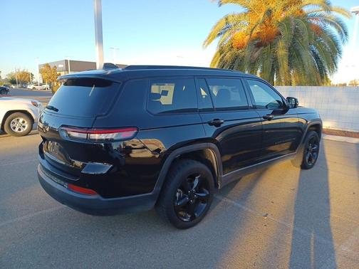 2022 Jeep Grand Cherokee L Altitude