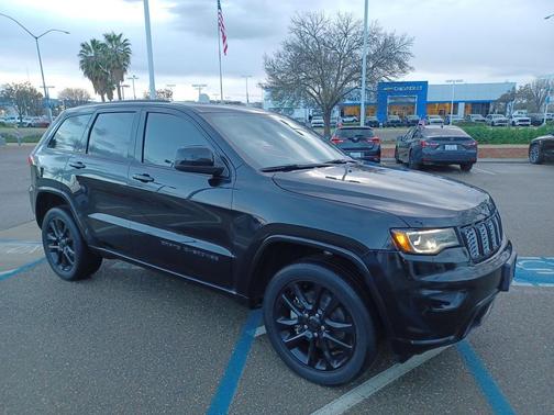 2021 Jeep Grand Cherokee Laredo