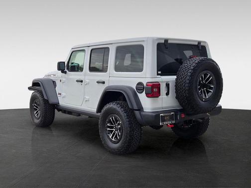 Bright White Clearcoat 2026 Jeep Wrangler Rubicon