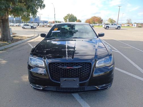 2023 Chrysler 300 S