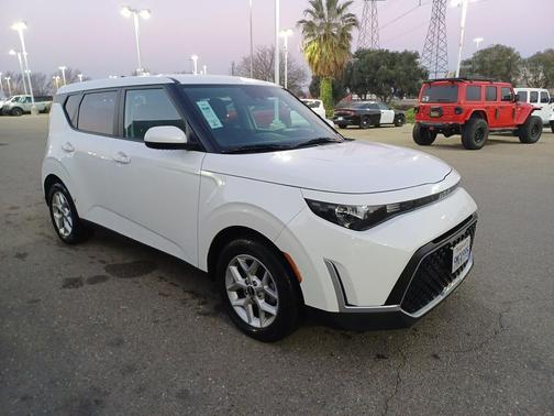 2024 Kia Soul LX