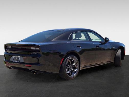 Diamond Black Crystal Pearlcoat 2026 Dodge Charger R/T