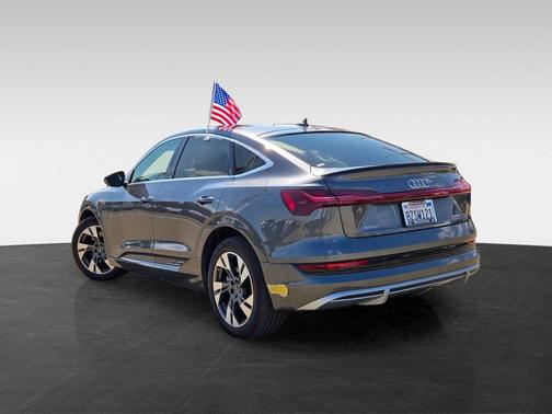 2022 Audi e-tron Sportback S line Premium