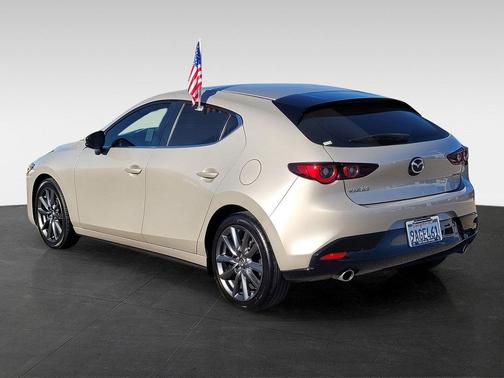 2022 Mazda Mazda3 FWD w/Preferred Package