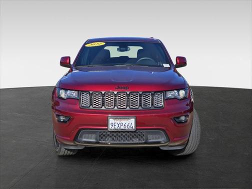 2022 Jeep Grand Cherokee Laredo