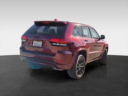 2022 Jeep Grand Cherokee Laredo