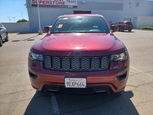 2022 Jeep Grand Cherokee Laredo