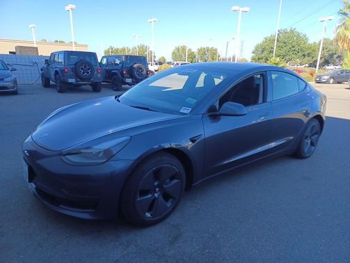 2023 Tesla Model 3 Standard Range