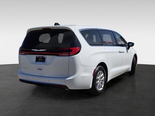 2025 Chrysler Pacifica L