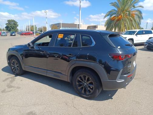 2024 Mazda CX-50 2.5 S Preferred Package