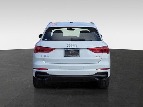 2024 Audi Q3 Premium 45 TFSI S line quattro Tiptronic