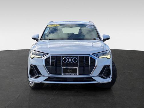 2024 Audi Q3 Premium 45 TFSI S line quattro Tiptronic