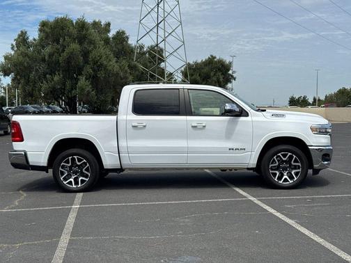 Bright White Clearcoat 2025 RAM 1500 Laramie