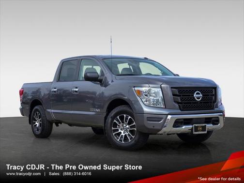 2021 Nissan Titan SV