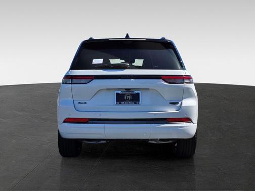 Bright White Clearcoat 2026 Jeep Grand Cherokee Summit