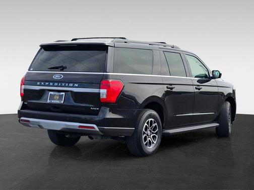 Black Metallic 2024 Ford Expedition Max XLT