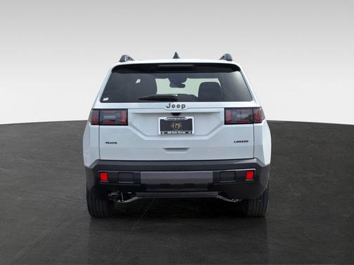 Bright White Clearcoat 2026 Jeep Cherokee Laredo 4x4