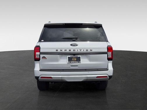 Oxford White 2024 Ford Expedition Timberline