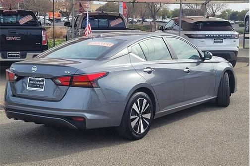 Photo 5 of 20 of 2021 Nissan Altima 2.5 SV