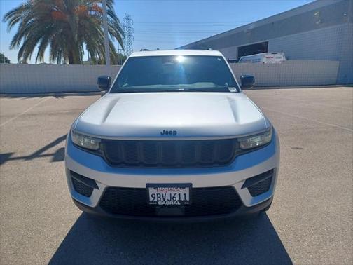 2022 Jeep Grand Cherokee Altitude
