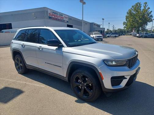 2022 Jeep Grand Cherokee Altitude