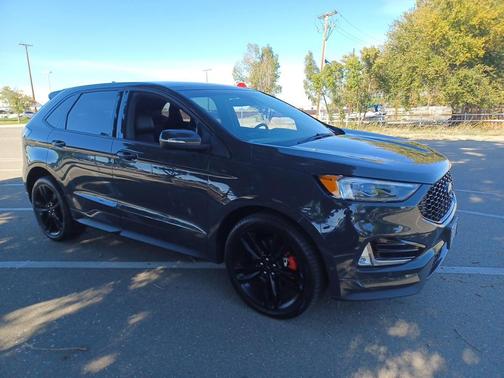 2021 Ford Edge ST