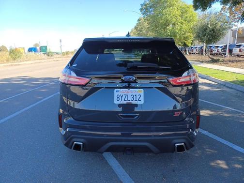 2021 Ford Edge ST