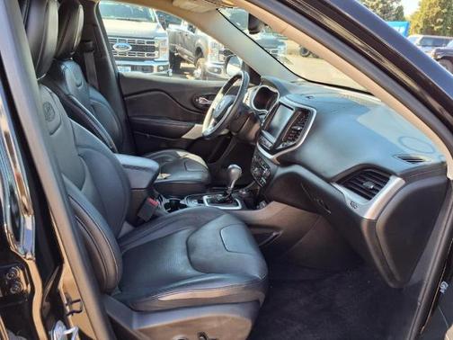 2017 Jeep Cherokee OVERLAND