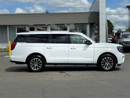 OXFORD WHITE 2025 Ford Expedition PLATINUM