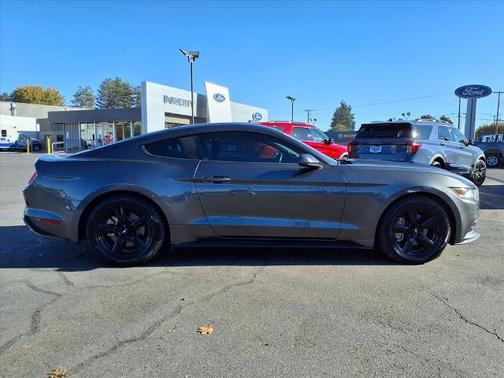 2017 Ford Mustang V6