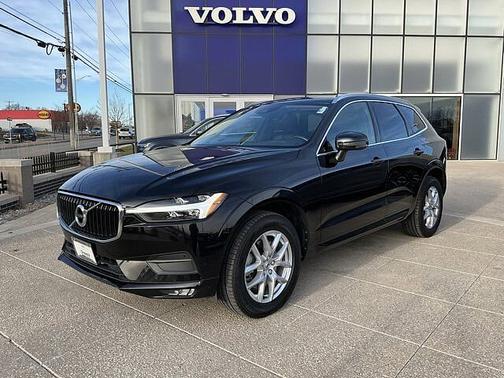 2021 Volvo XC60 Momentum