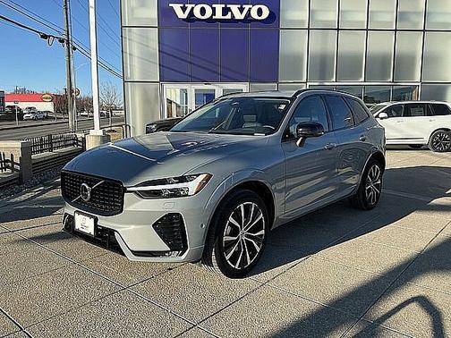 2025 Volvo XC60 Plus