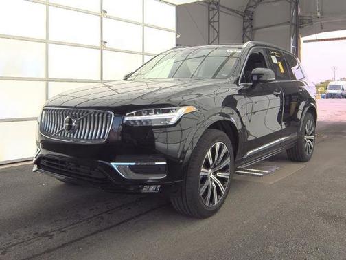 2024 Volvo XC90 Plus Bright Theme