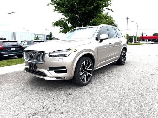 2024 Volvo XC90 Plus Bright Theme