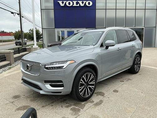 Vapour Grey 2025 Volvo XC90 Plug-In Hybrid Plus
