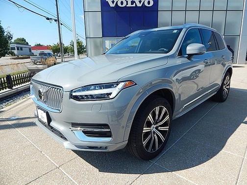 2024 Volvo XC90 Plus Bright Theme