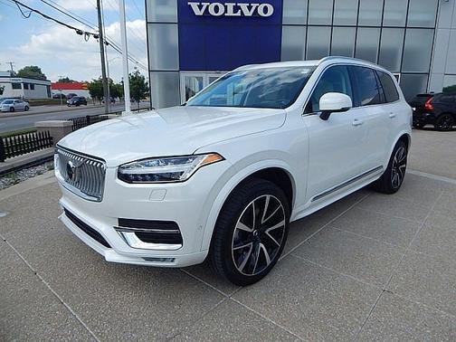 2024 Volvo XC90 Ultimate Bright Theme