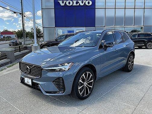 Thunder Grey 2023 Volvo XC60 Plus