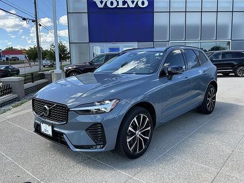 Thunder Grey 2023 Volvo XC60 Plus