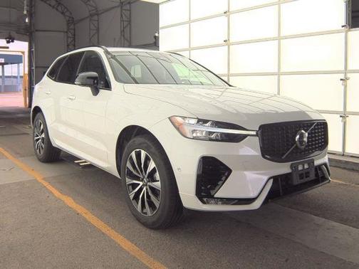 2025 Volvo XC60 Plus