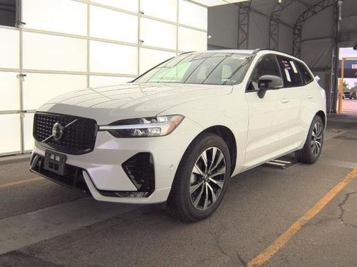 2025 Volvo XC60 Plus