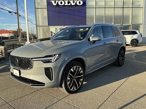 2025 Volvo XC90 Plus