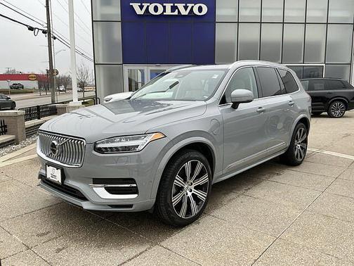 2024 Volvo XC90 Ultimate Bright Theme
