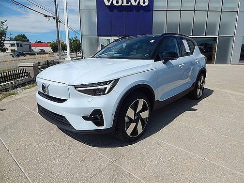 2024 Volvo XC40 Ultimate