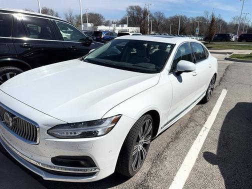 2023 Volvo S90 Plus