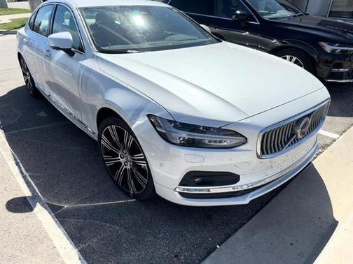2023 Volvo S90 Plus