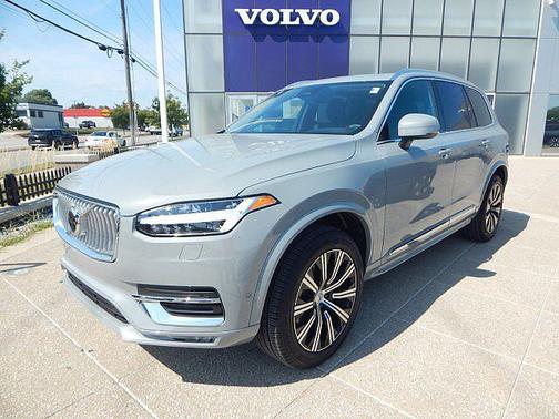 2025 Volvo XC90 Plus